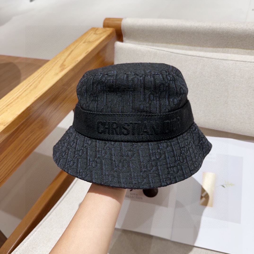 Christian Dior Caps